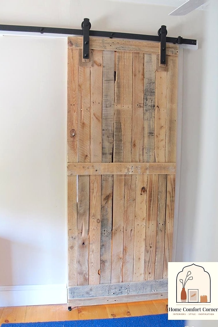 14 Beautiful Vintage Farmhouse Decor Inspiration Photos Worth Saving 11 A Barn Door for a Room Divider