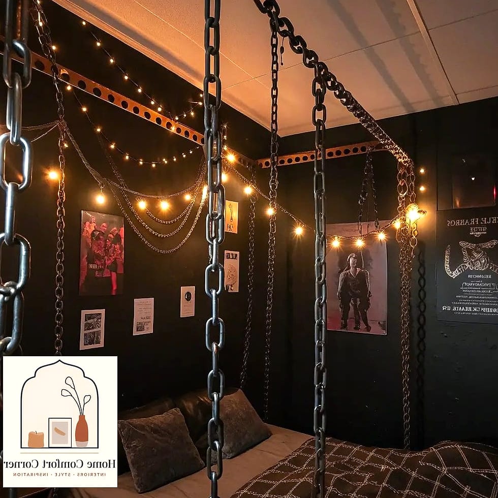 Chain-Link and Metal Accents