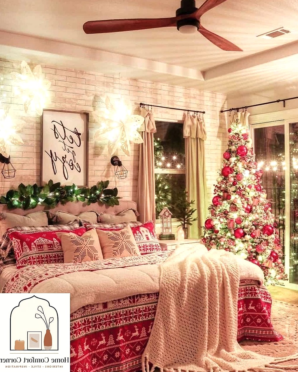 A Christmas-Themed Gallery Wall