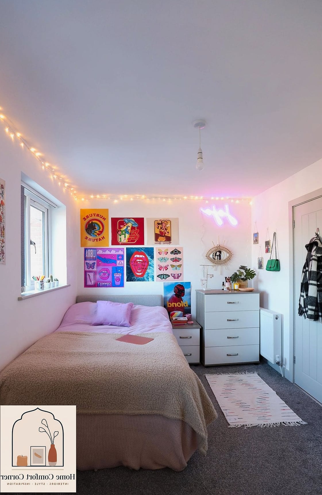 15 Student Room Decor Ideas Inspiration Boards You'll Want to Copy 3 A Command Strip Gallery Wall