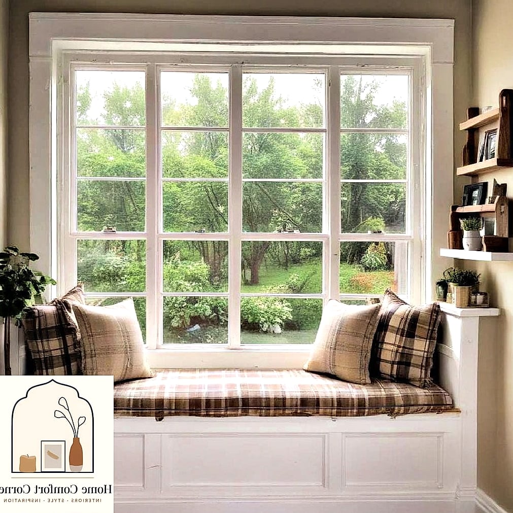 22 Country Farmhouse Decor Ideas to Upgrade Your Home This Weekend 23 Cozy Window Seat Nook