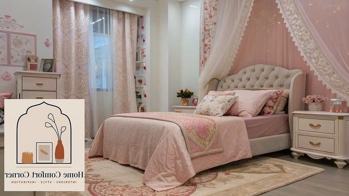 Heart and Scallop Motifs in Decor