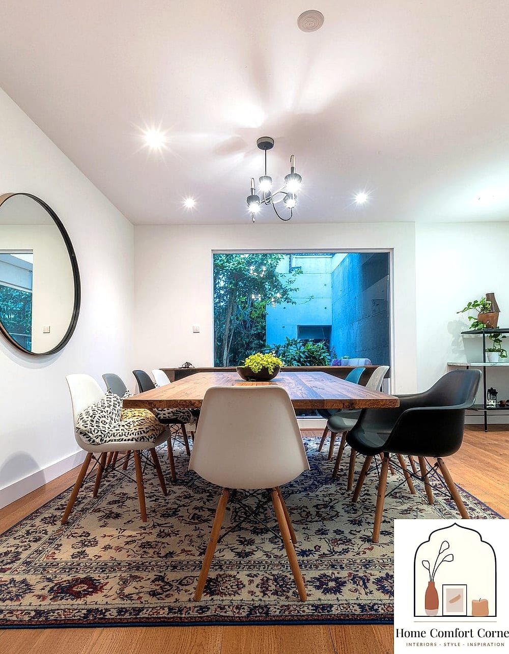 Mixed Seating Instead of a Matching Set