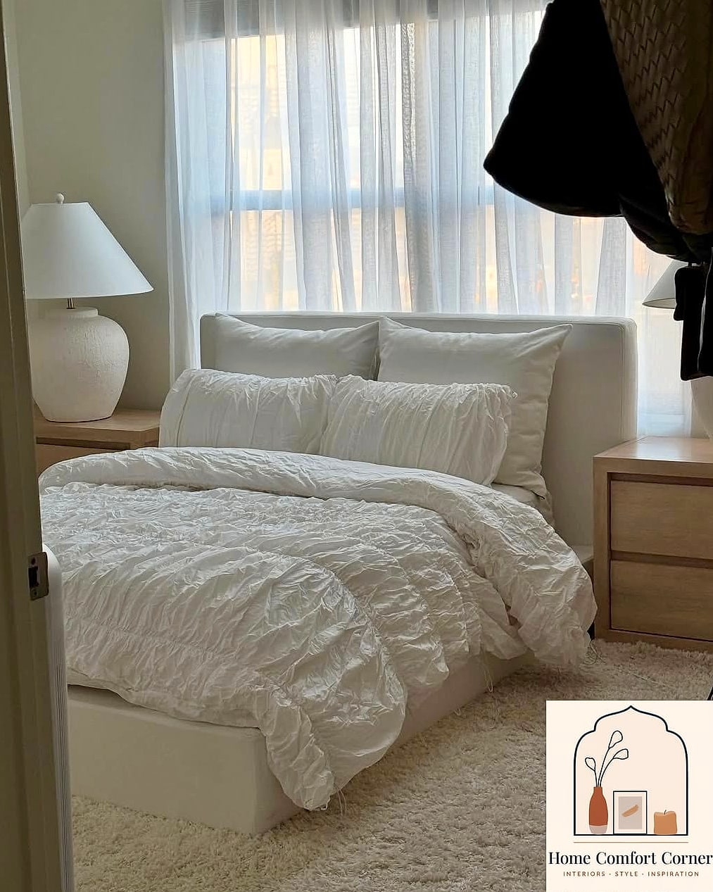 Streamlined Bedding With Hidden Storage