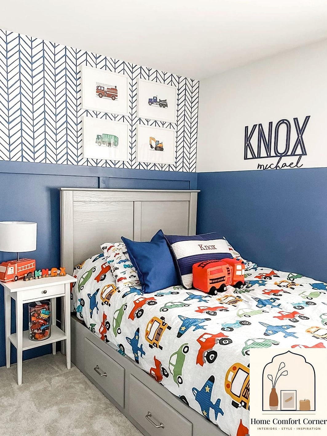 Two-Tone Wall Paint with a Horizontal Line