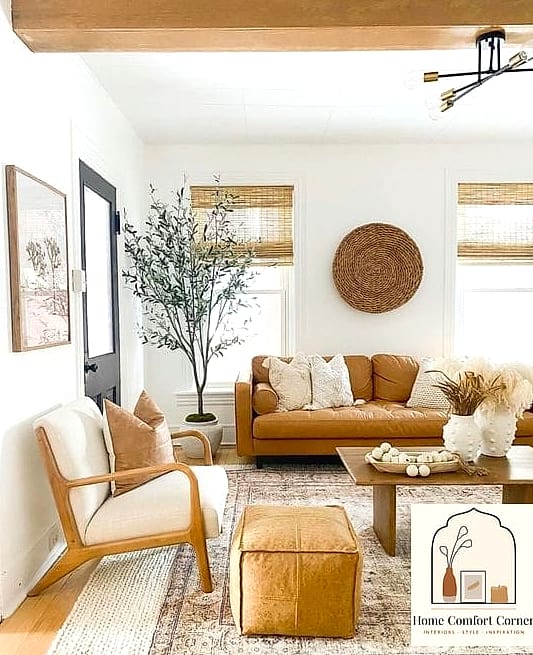 13 Modern Farmhouse Decor Ideas to Steal From Interior Designers 2 Warm Wood Tones Instead of Cold Gray