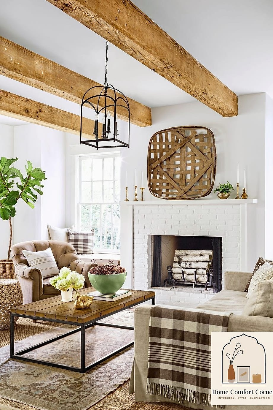 22 Country Farmhouse Decor Ideas to Upgrade Your Home This Weekend 9 Wood Beam Ceiling Details